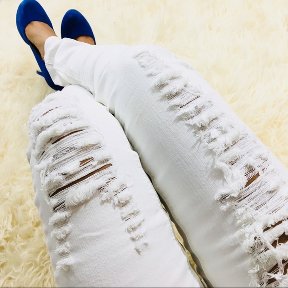 Machine ❦ Distressed White Skinny Jeans - Picture 2 of 8